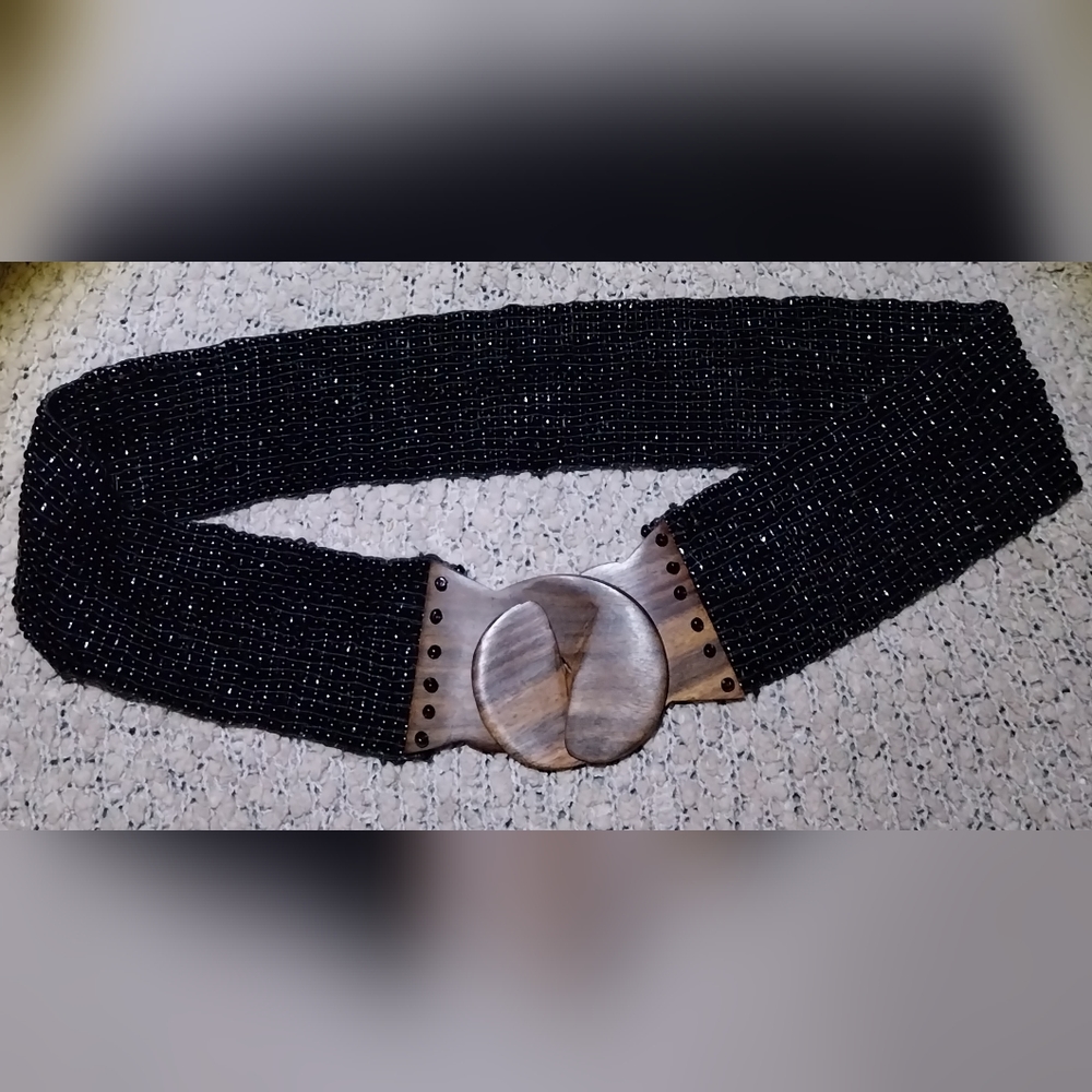 Vintage Stretchy Beaded Belt w/ Wooden Locking Buckle